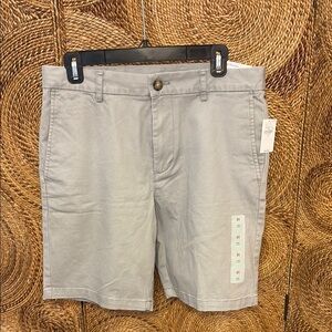 Old Navy Men’s Gray Flat Front Slim Shorts Size 31